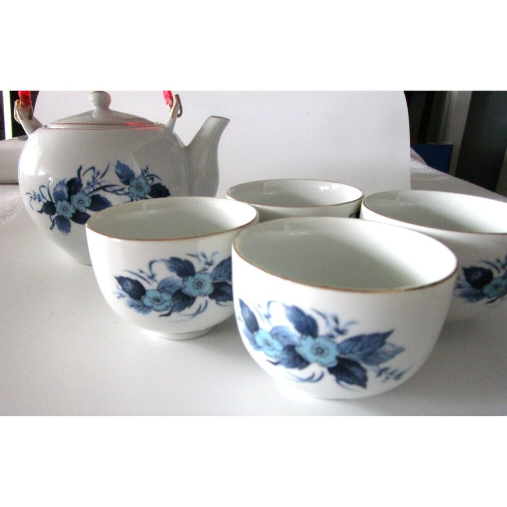 Vintage Golden China Asian Tea Set - 4 Cups & Pot Blue Floral - Ceramic Taiwan - Picture 4 of 16